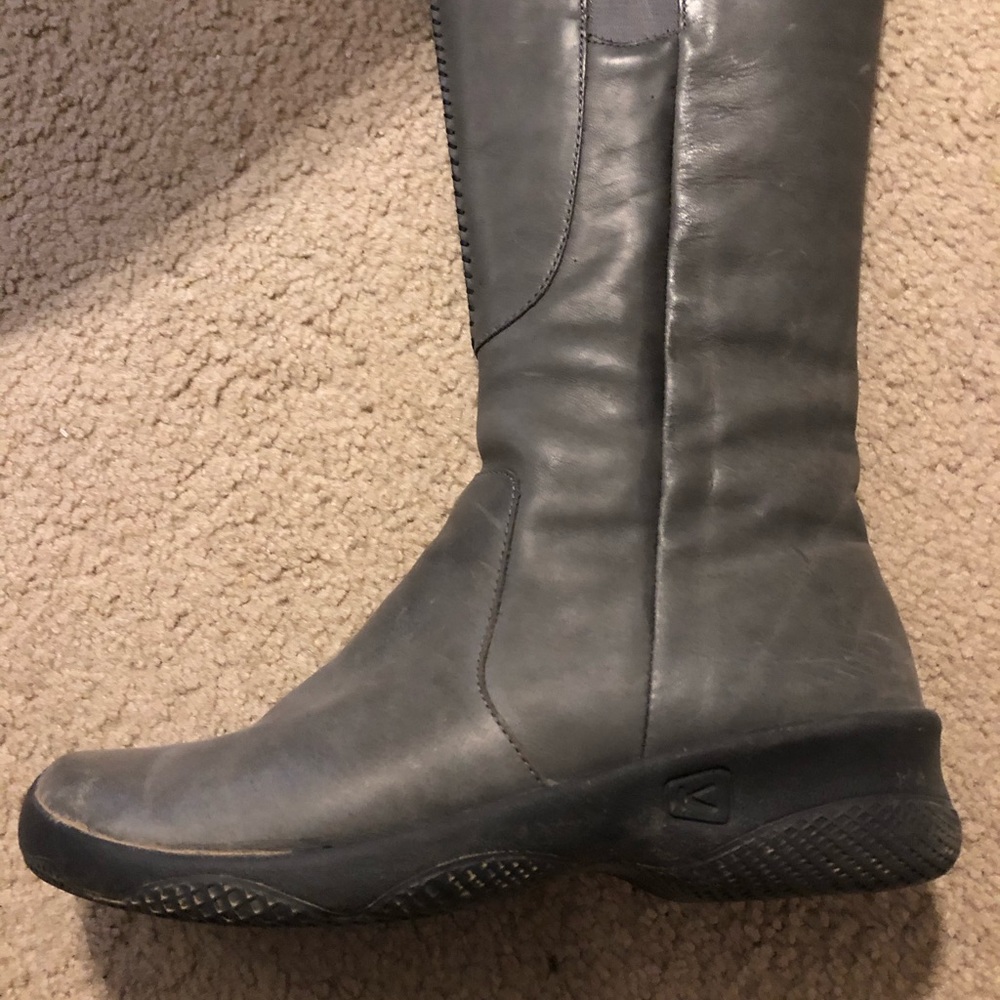 Keen tall leather boots